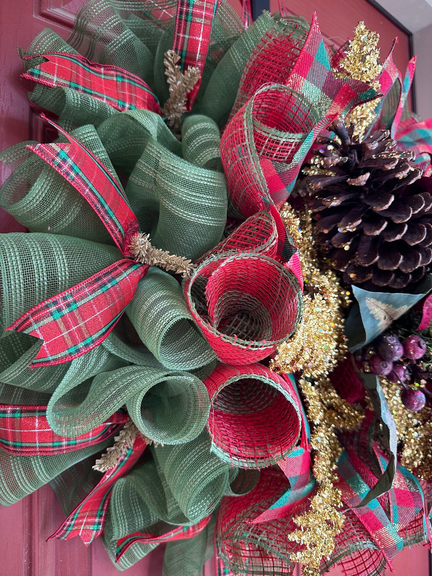 Elegant Plaid & Pinecone Christmas Wreath